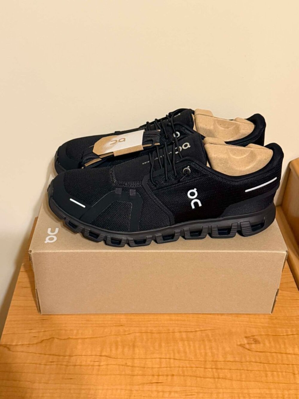 On Cloud 6 (Men’s Size 10.5)